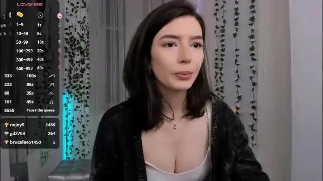 Image 10 of julietaromaniss Stream on Chaturbate on 26 days ago