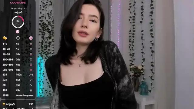 Image 4 of julietaromaniss Stream on Chaturbate on 26 days ago