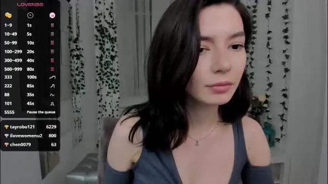 Image 7 of julietaromaniss Stream on Chaturbate on 25 days ago