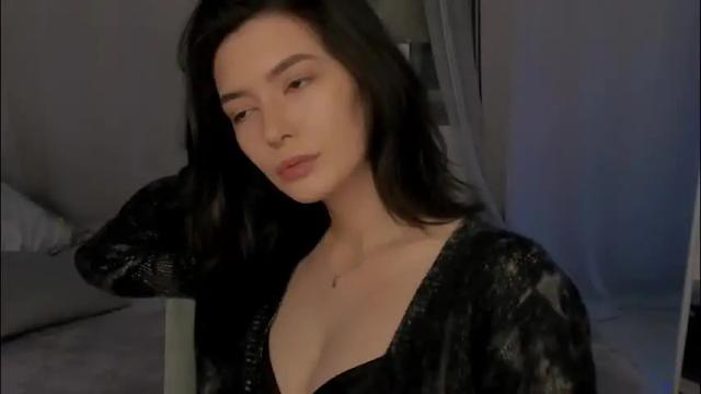 Image 6 of julietaromaniss Stream on Chaturbate on 23 days ago