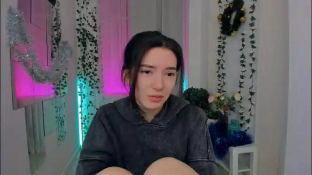 Image 12 of julietaromaniss Stream on Chaturbate on 4 days ago