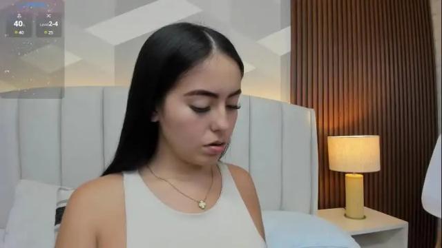 Image 2 of julietasantos__ Stream on Chaturbate on 25 days ago