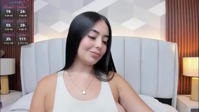 Image 3 of julietasantos__ Stream on Chaturbate on 1 month ago
