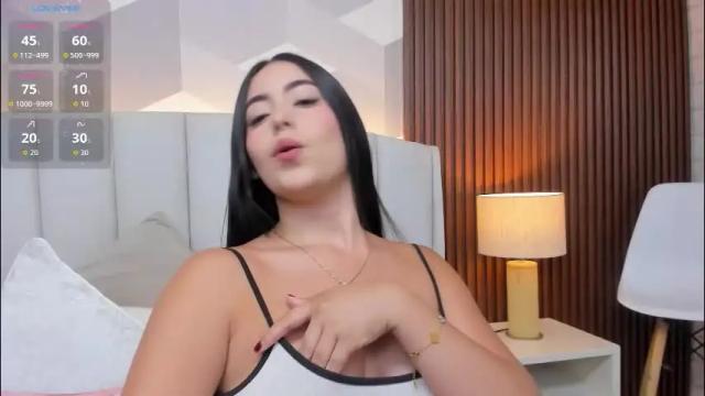 Image 4 of julietasantos__ Stream on Chaturbate on 21 days ago