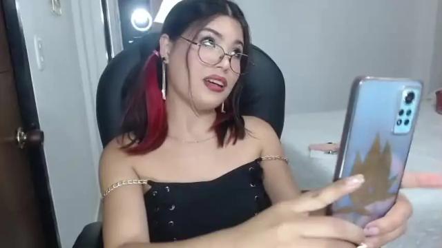 Image 10 of julietauzumaki Stream on Chaturbate on 17 months ago