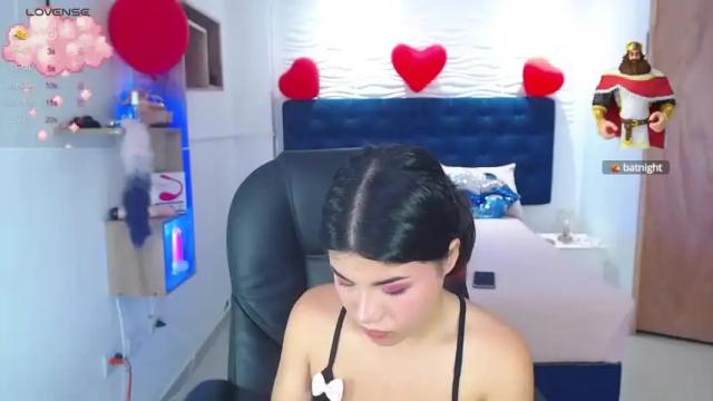 Image 11 of julietauzumaki Stream on Chaturbate on 16 months ago