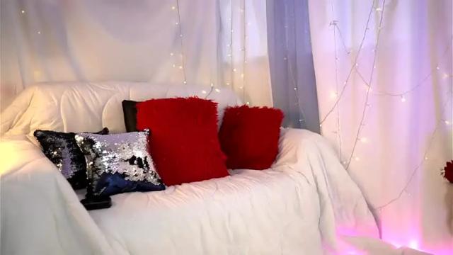 Image 12 of julietawinona Stream on Chaturbate on 15 months ago