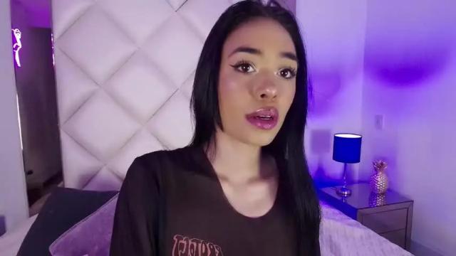 Image 3 of julietha_3 Stream on Chaturbate on 18 months ago