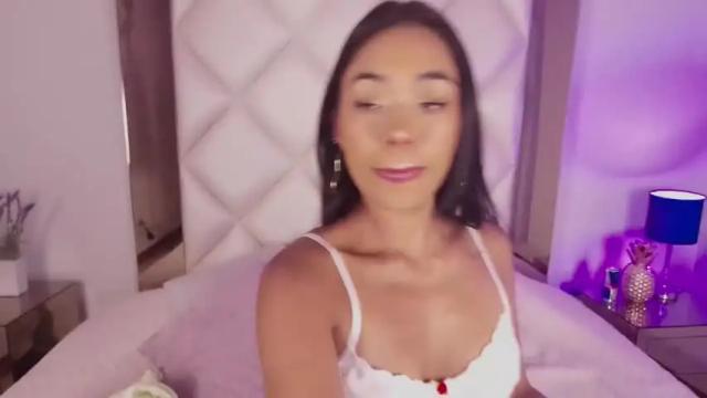 Image 8 of julietha_3 Stream on Chaturbate on 16 months ago