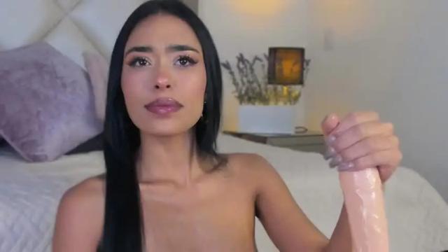Image 2 of julietha_3 Stream on Chaturbate on 13 months ago