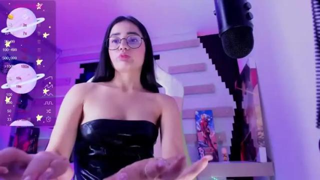 Image 2 of julietha_dubois Stream on Chaturbate on 15 months ago