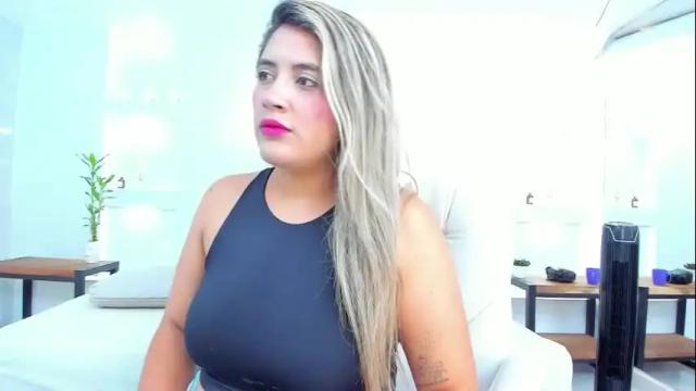 Image 2 of julietha_taylor Stream on Chaturbate on 2 months ago