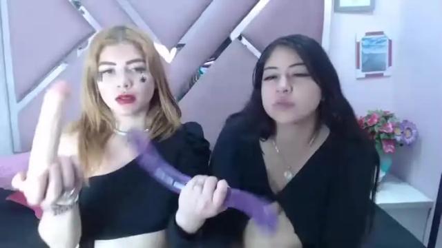 Image 8 of juliethaandclohe Stream on Chaturbate on 18 months ago
