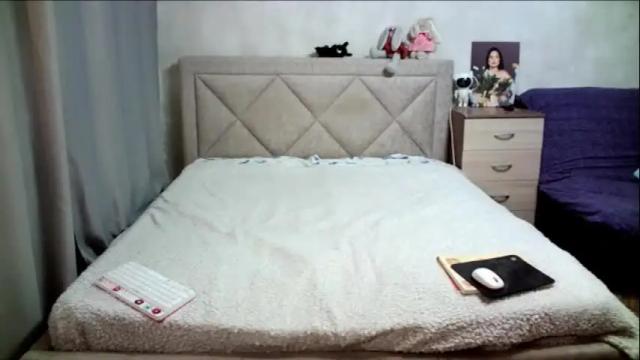 Image 7 of julietkalen Stream on Chaturbate on 13 days ago