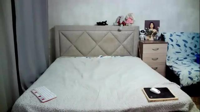 Image 12 of julietkalen Stream on Chaturbate on 9 days ago