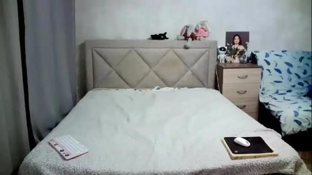 Image 8 of julietkalen Stream on Chaturbate on 9 days ago