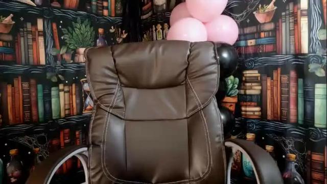 Image 2 of julietta__jackson Stream on Chaturbate on 2 months ago