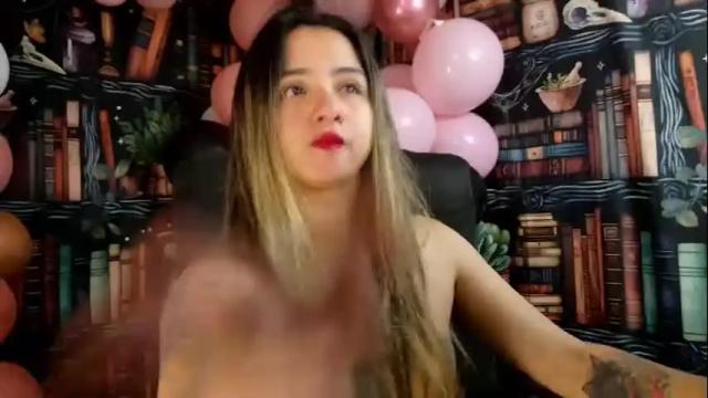 Image 4 of julietta__jackson Stream on Chaturbate on 2 months ago