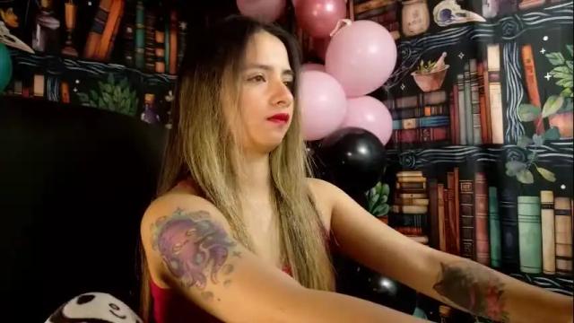 Image 7 of julietta__jackson Stream on Chaturbate on 2 months ago