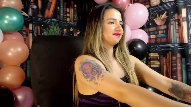 Image 11 of julietta__jackson Stream on Chaturbate on 2 months ago