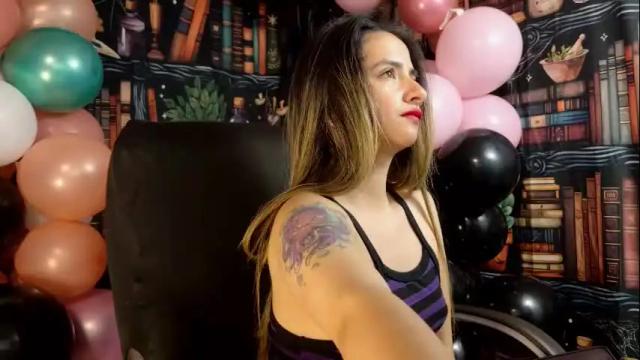 Image 2 of julietta__jackson Stream on Chaturbate on 2 months ago