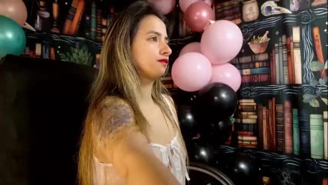 Image 3 of julietta__jackson Stream on Chaturbate on 2 months ago