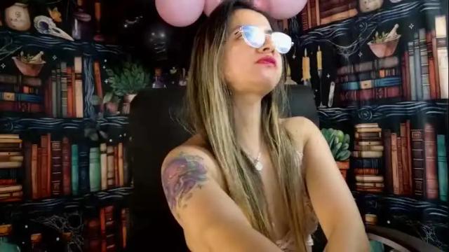 Image 8 of julietta__jackson Stream on Chaturbate on 1 month ago