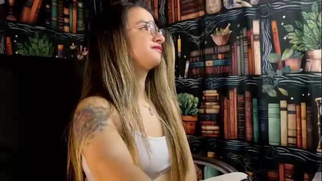 Image 2 of julietta__jackson Stream on Chaturbate on 1 month ago
