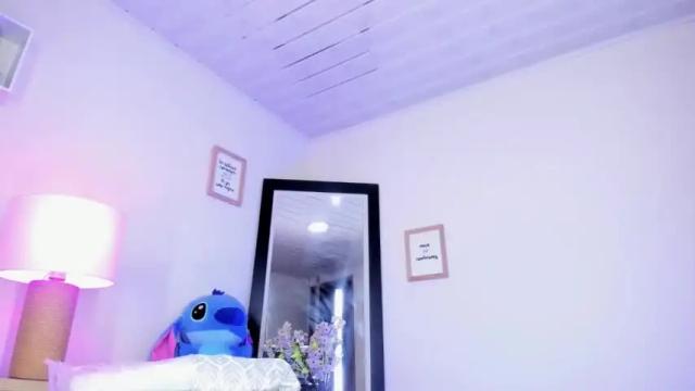 Image 2 of julietta_capulet Stream on Chaturbate on 19 months ago