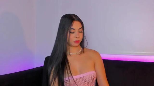 Image 7 of julietta_evans_ Stream on Chaturbate on 14 months ago