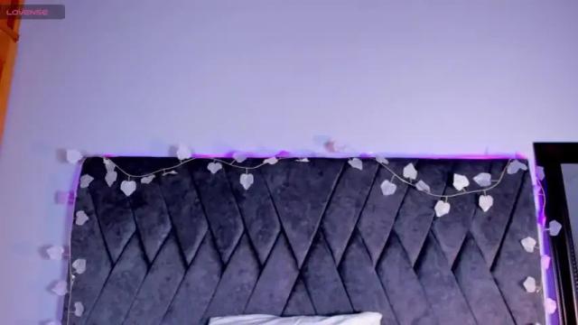 Image 7 of julietta_evans_ Stream on Chaturbate on 14 months ago