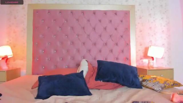 Image 6 of juliettacor Stream on Chaturbate on 17 months ago