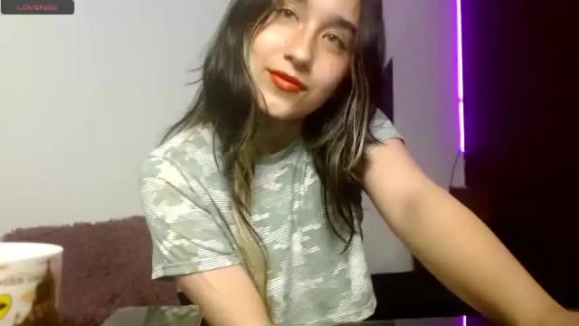 Image 7 of juliettawright1 Stream on Chaturbate on 18 months ago