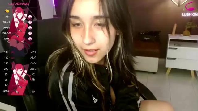 Image 7 of juliettawright1 Stream on Chaturbate on 18 months ago