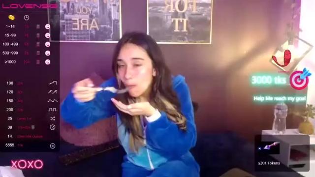 Image 3 of juliettawright1 Stream on Chaturbate on 18 months ago