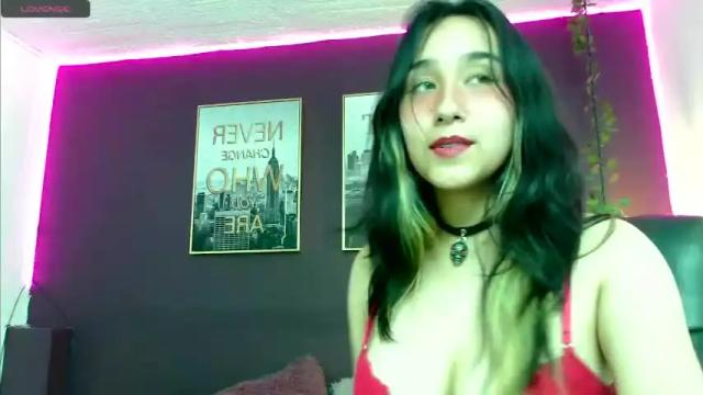 Image 12 of juliettawright1 Stream on Chaturbate on 16 months ago