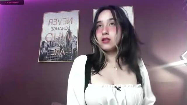 Image 4 of juliettawright1 Stream on Chaturbate on 16 months ago