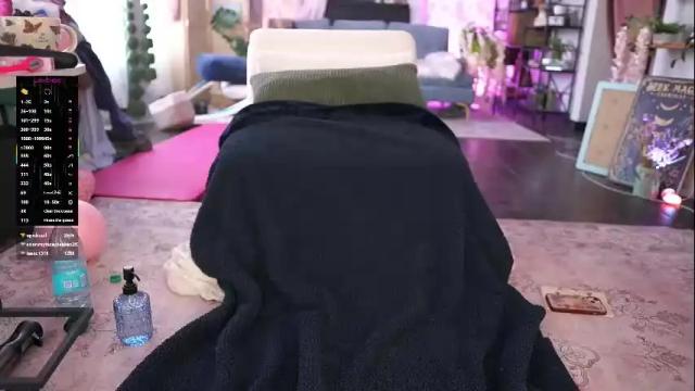 Image 10 of juliette_garden Stream on Chaturbate on 2 months ago