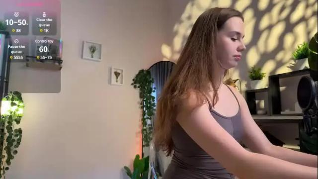 Image 12 of juliette_junson Stream on Chaturbate on 9 days ago