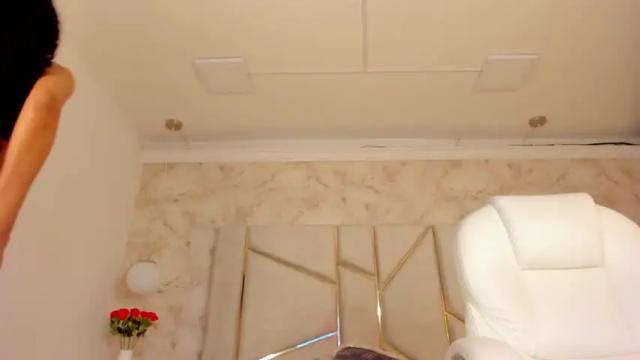 Image 7 of juliette_moon1 Stream on Chaturbate on 14 months ago