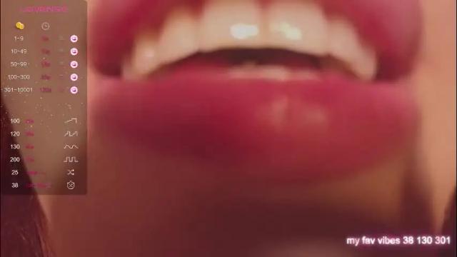 Image 3 of juliette_sunshine Stream on Chaturbate on 22 days ago