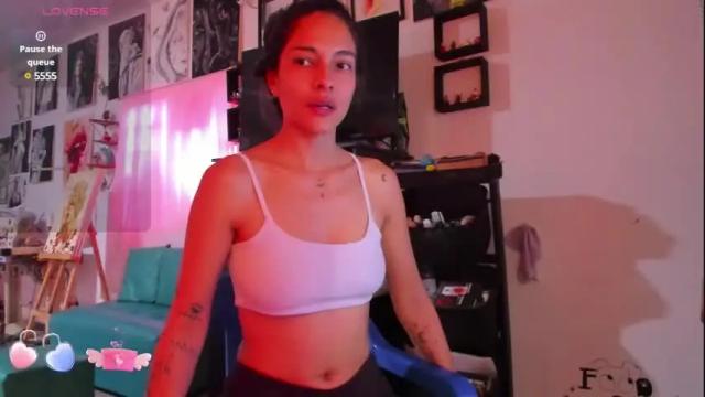 Image 2 of juliette_sweet05 Stream on Chaturbate on 1 month ago