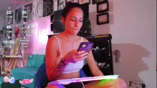 Image 6 of juliette_sweet05 Stream on Chaturbate on 1 month ago