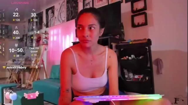 Image 8 of juliette_sweet05 Stream on Chaturbate on 1 month ago
