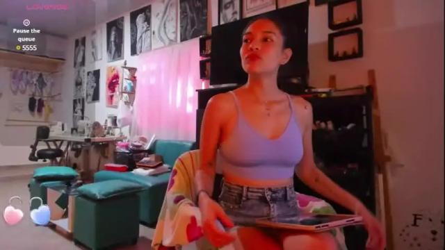 Image 2 of juliette_sweet05 Stream on Chaturbate on 1 month ago