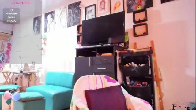 Image 3 of juliette_sweet05 Stream on Chaturbate on 4 days ago