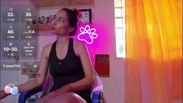 Image 11 of juliette_sweet05 Stream on Chaturbate on 11 days ago