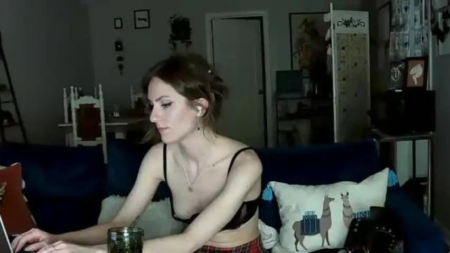 Image 12 of juliettejade Stream on Chaturbate on 18 months ago