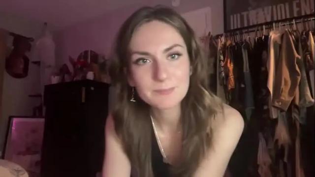 Image 11 of juliettejade Stream on Chaturbate on 17 months ago