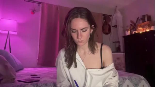 Image 2 of juliettejade Stream on Chaturbate on 17 months ago
